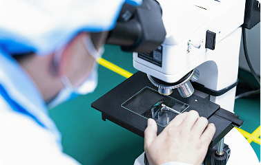 Důkladné laboratorní testování